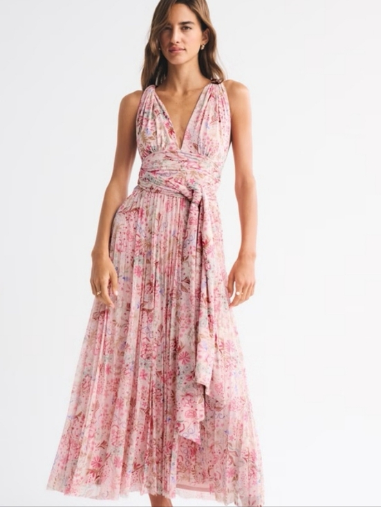 Abercrombie & Fitch Dresses & Skirts - NWT Abercrombie & Fitch Giselle 5-in-1 Convertible Maxi Dress in XS Light Pink